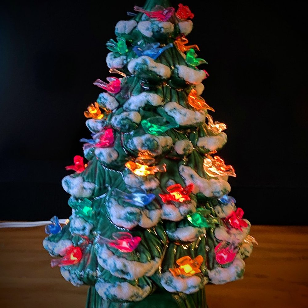 Doc Holliday Molds Vintage 1982 Ceramic Lighted Christmas Tree 13"